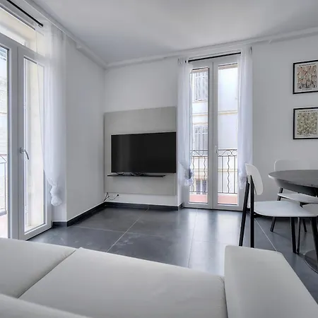 Appartement Design 2 Pièces Carre D'or -coeur De A1b205 Cannes