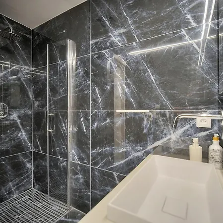 Appartement Design 2 Pièces Carre D'or -coeur De A1b205